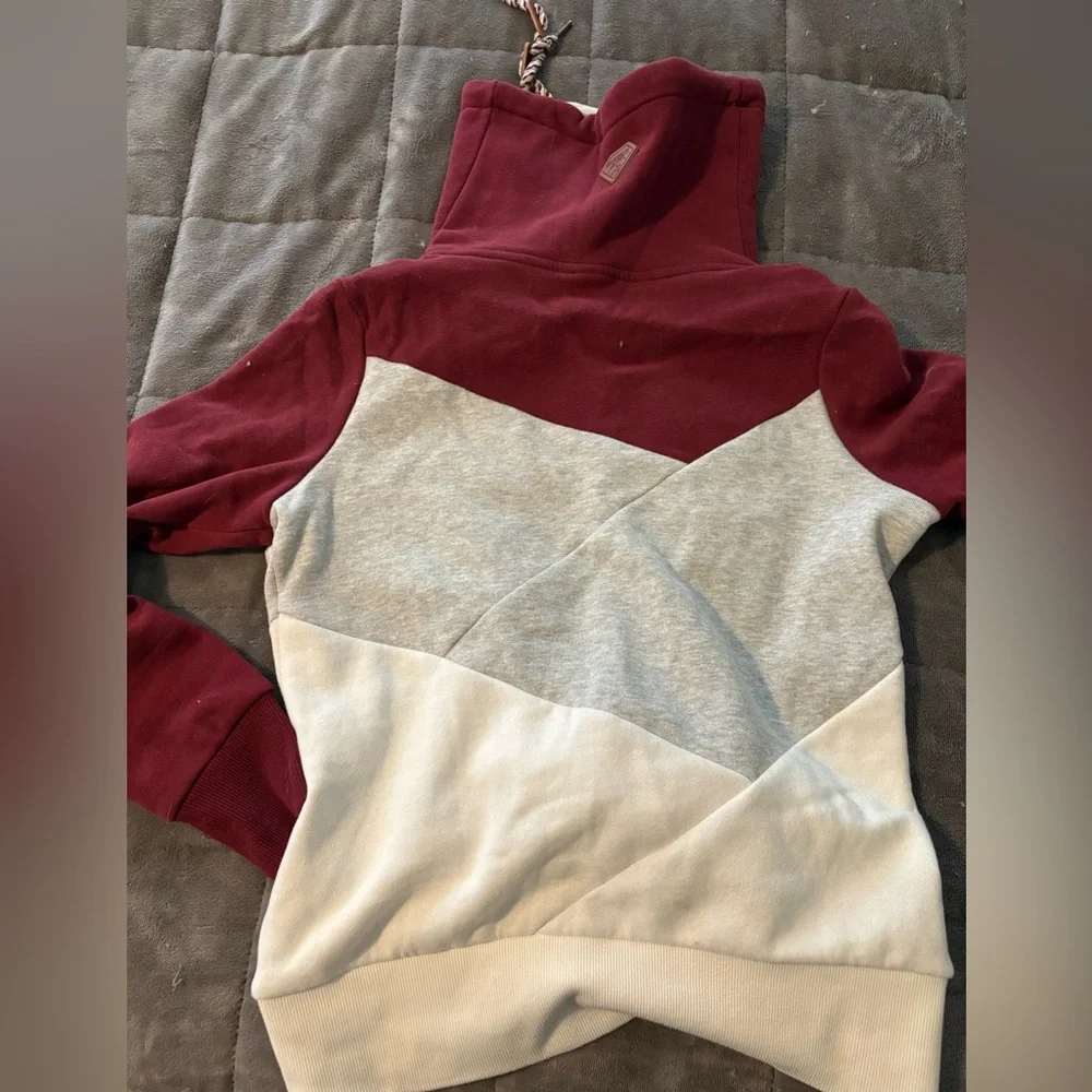 Twik Wilderness Adventure Sweater - Small - Picture 6 of 7